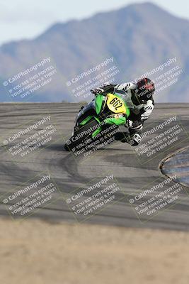 media/Nov-16-2025-Race Pace (Sun) [[8c5fa54630]]/Verified Riders/8-Turn 12 (120pm)/